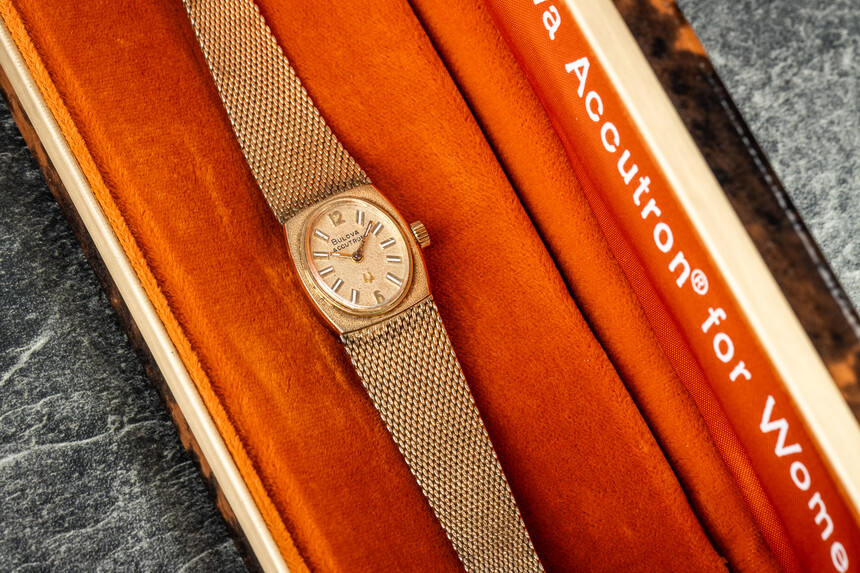 Bulova Accutron met stemvorkuurwerk.