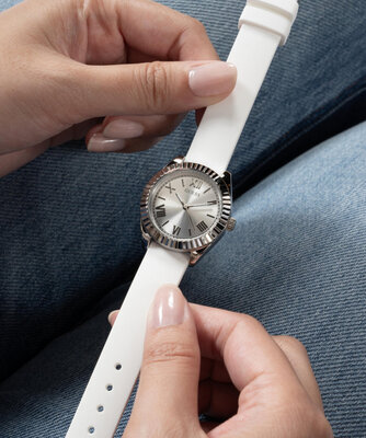 Guess Mini Luna GW0724L1