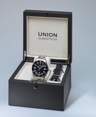 Union Glashütte Belisar Date Sport D009.907.11.057.00 (+ vervangende horlogeband)