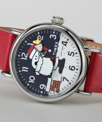 Timex x Peanuts Snoopy Santa TW2W44400