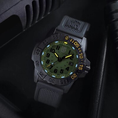Luminox Navy SEAL XS.3517.NSF.SET Foundation (+ reserveriempje)