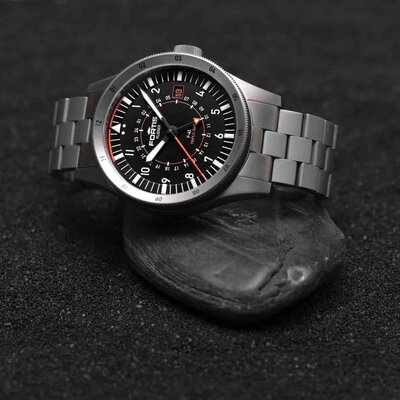 Fortis Flieger F-43 Triple-GMT Automatic COSC Chronometer F4260000