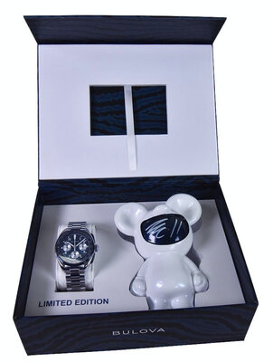 Bulova Lunar Pilot Quartz Chronograaf 98A329 Timascus Limited Edition 5500 stuks