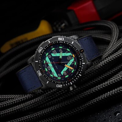 Luminox ICE-SAR XL.1083