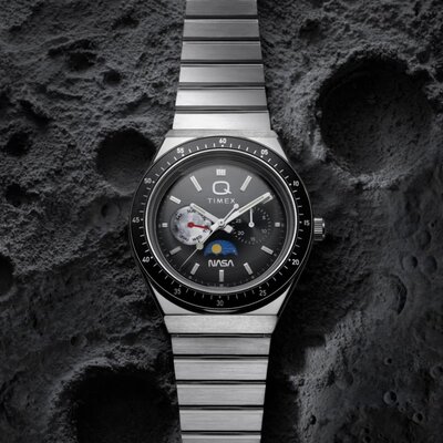 Timex Q Timex Reissue x NASA Quartz Chronograph TW2Y56700