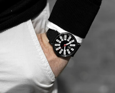 Robot Graphic Analog Black Automatic 2202ST02