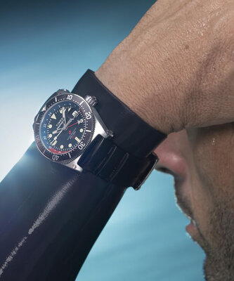 Timex Deepwater Reef GMT Quartz TW2W75000UK