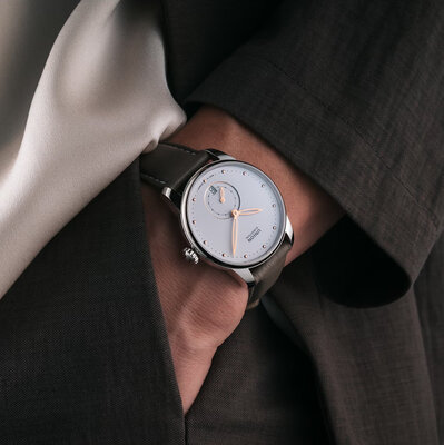 Union Glashütte Seris Small Second D018.228.16.011.01