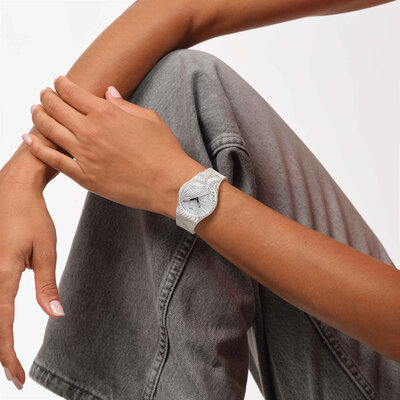 Swatch Art Peace Hotel Curvilinear GZ363