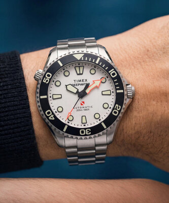 Timex Deepwater Meridian 200 HEV Automatic TW3A01600UK