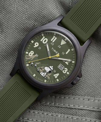 Timex Expedition x Peanuts TW2Y84600