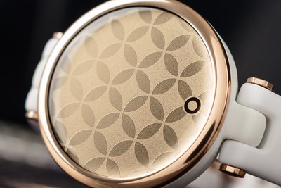 Garmin Lily Sport Cream Gold / White, Silicone Band