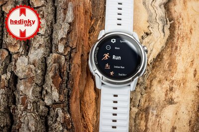 Coros Apex 4 46mm White / Silicone band